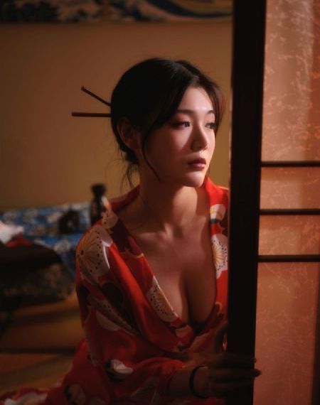 女大学生的沙龙室在线_免费手机在线看观看