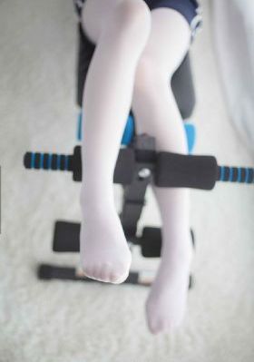 国产新婚夫妇白天做个爱_十万网红美女美酱