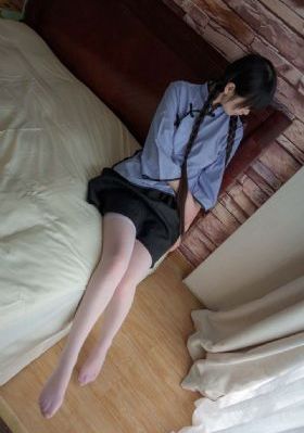 年轻漂亮的保姆_高清免费观看视频