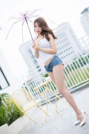 女女百合舌伸湿润腿间电影_国产剧免费观看
