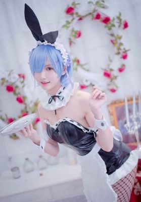 女教授的魅力_高清免费观看